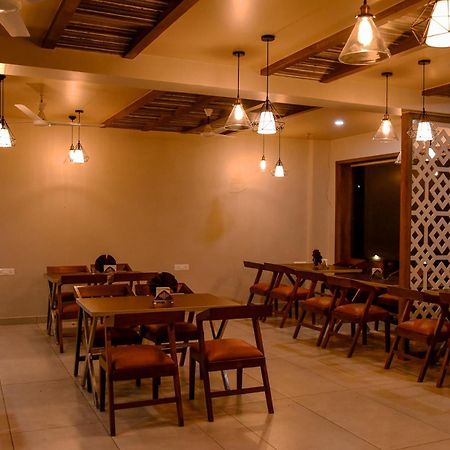 Hotel Shahi Executive Malkapur  Zewnętrze zdjęcie
