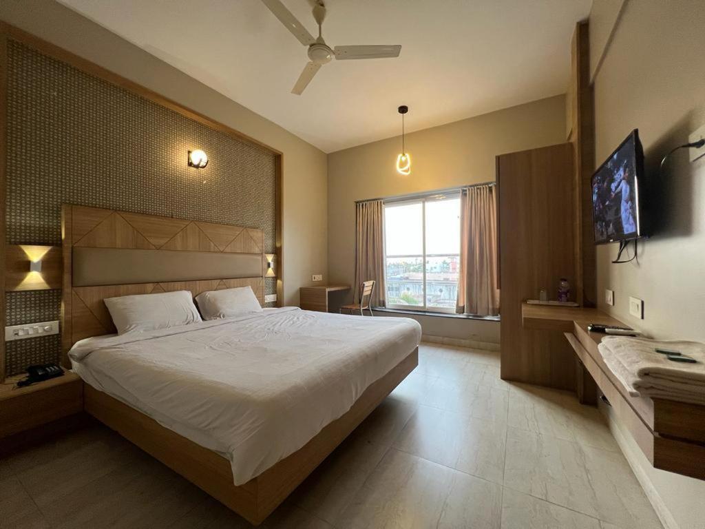 Hotel Shahi Executive Malkapur  Zewnętrze zdjęcie